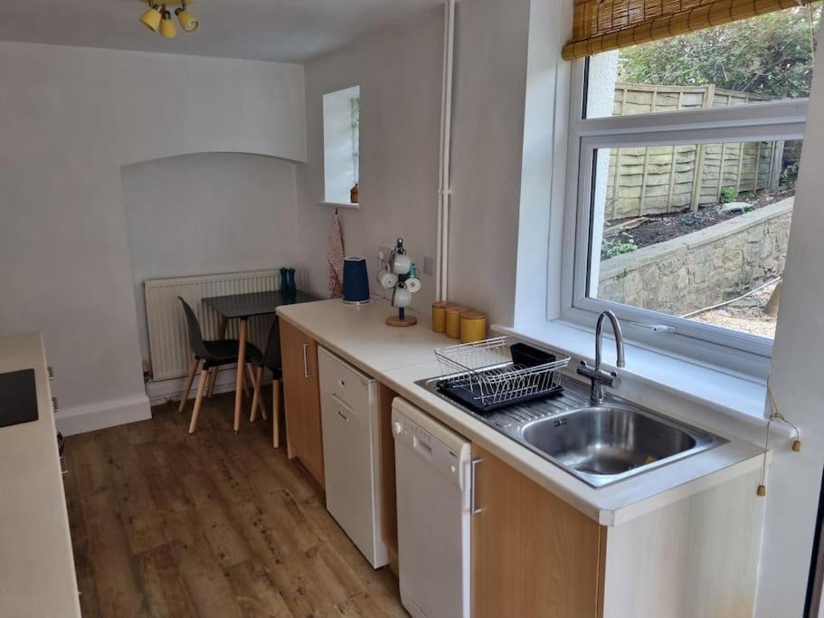 Cheerful Two Bedroom Cottage In The Forest Of Dean Lydbrook Bagian luar foto
