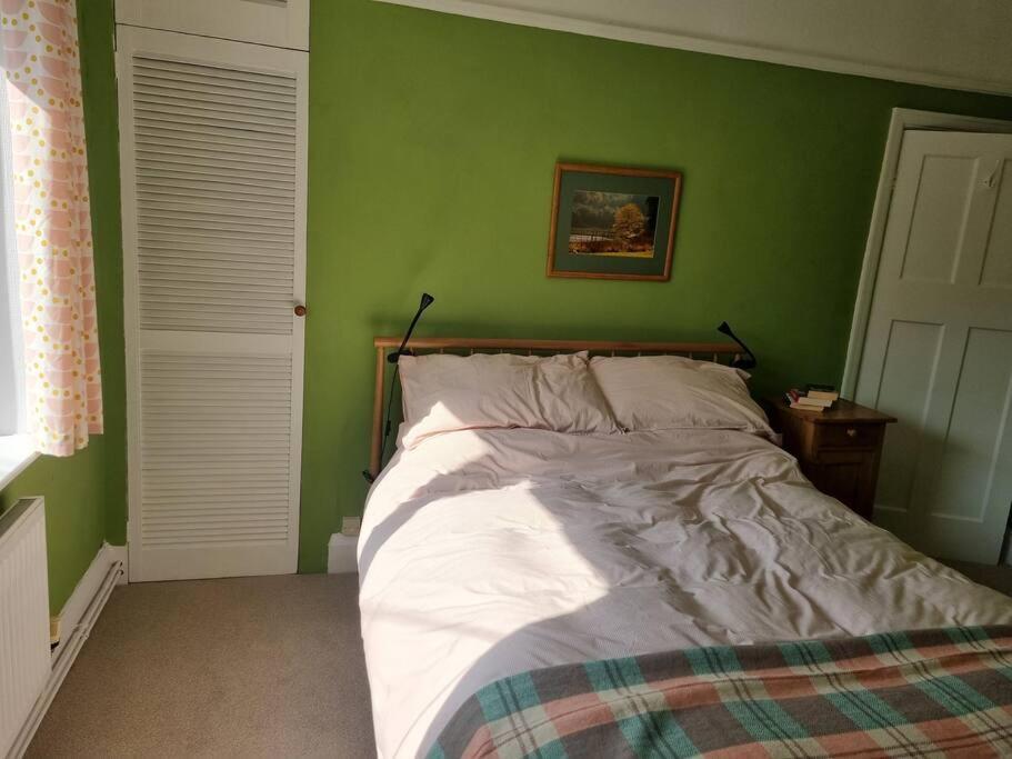 Cheerful Two Bedroom Cottage In The Forest Of Dean Lydbrook Bagian luar foto