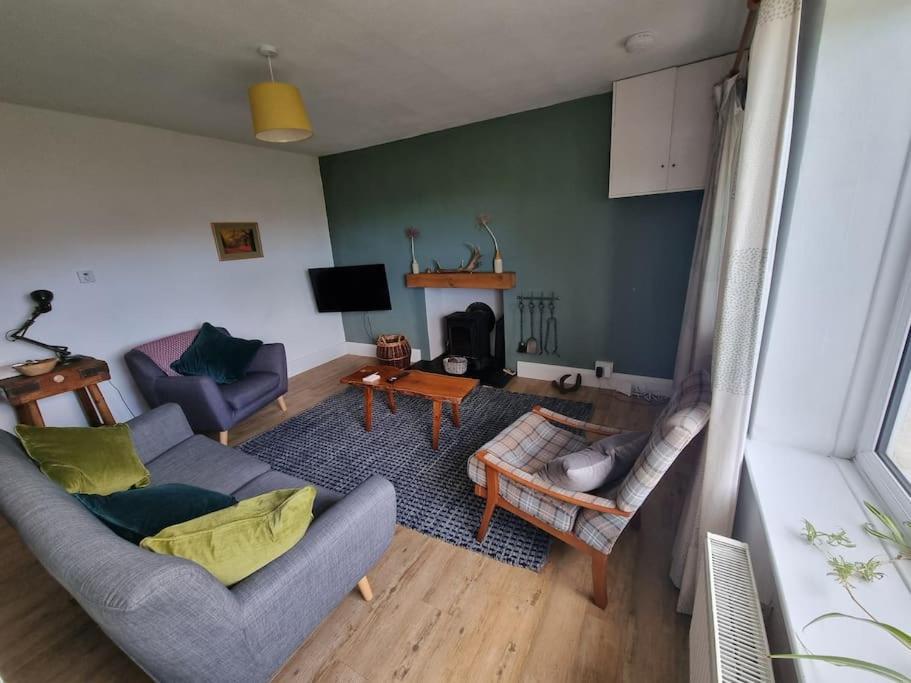 Cheerful Two Bedroom Cottage In The Forest Of Dean Lydbrook Bagian luar foto