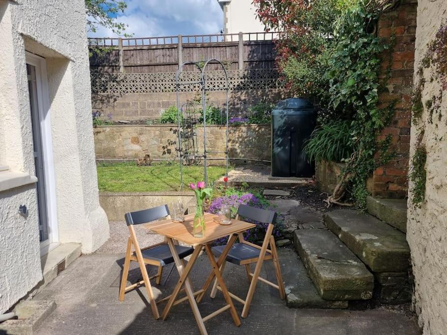 Cheerful Two Bedroom Cottage In The Forest Of Dean Lydbrook Bagian luar foto